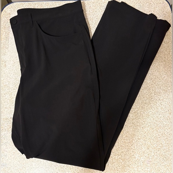 Black Alo Day & Night Pants